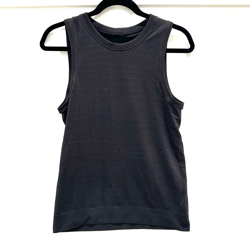 Lululemon black tank